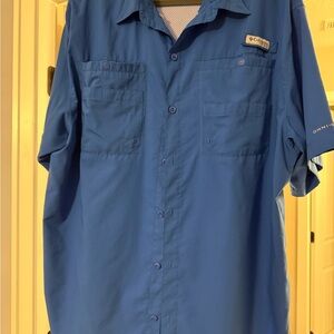 Columbia Men's Casual Blue Button Down Shirt